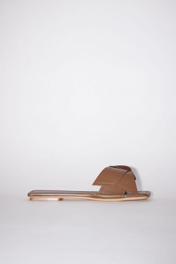 Acne Studios Musubi Leather Sandal Camel Brown FN-WN-SHOE000702-1