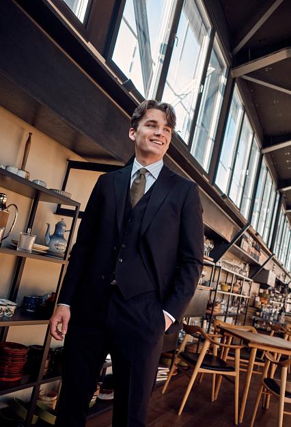 Oscar Jacobson Falk Denz Suit Navy