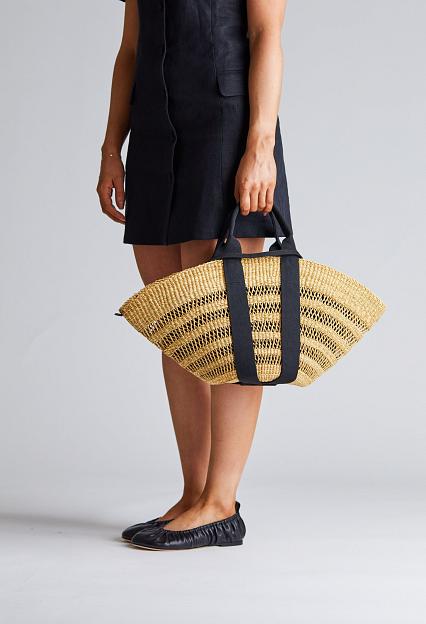 MUUN Sophie Lace Black Handle Black Pouch