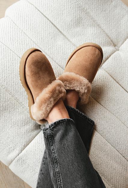 UGG Classic Slipper II Chestnut