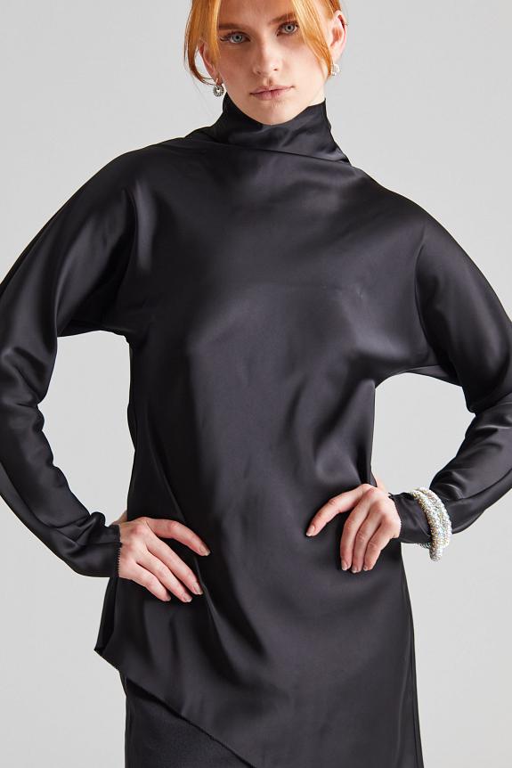 Viktoria Chan Kalisa Asymmetric Blouse Black-2